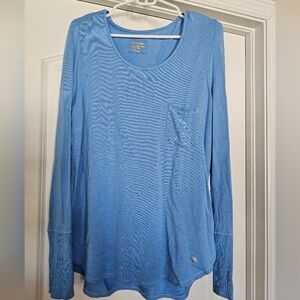 Lilly Pultizer long sleeve luxletic shirt size M GUC